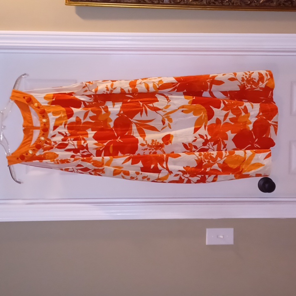 Dress - Picture 2 of 6